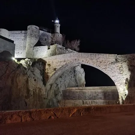 Con Garaje Y Piscina ,cerca Playa