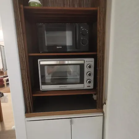 Con Garaje Y Piscina ,cerca Playa